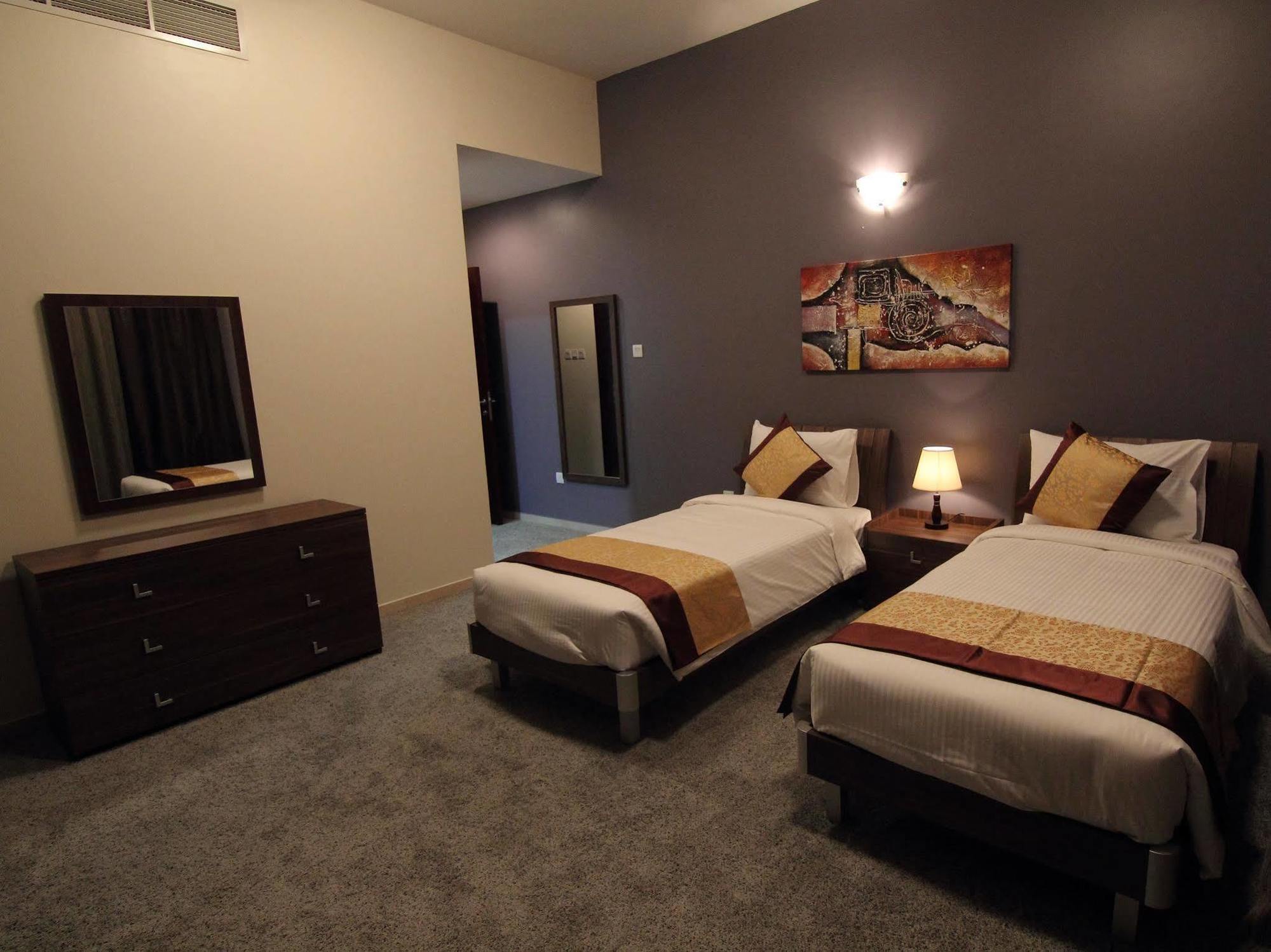 Home To Home Apartments Dubai Ngoại thất bức ảnh