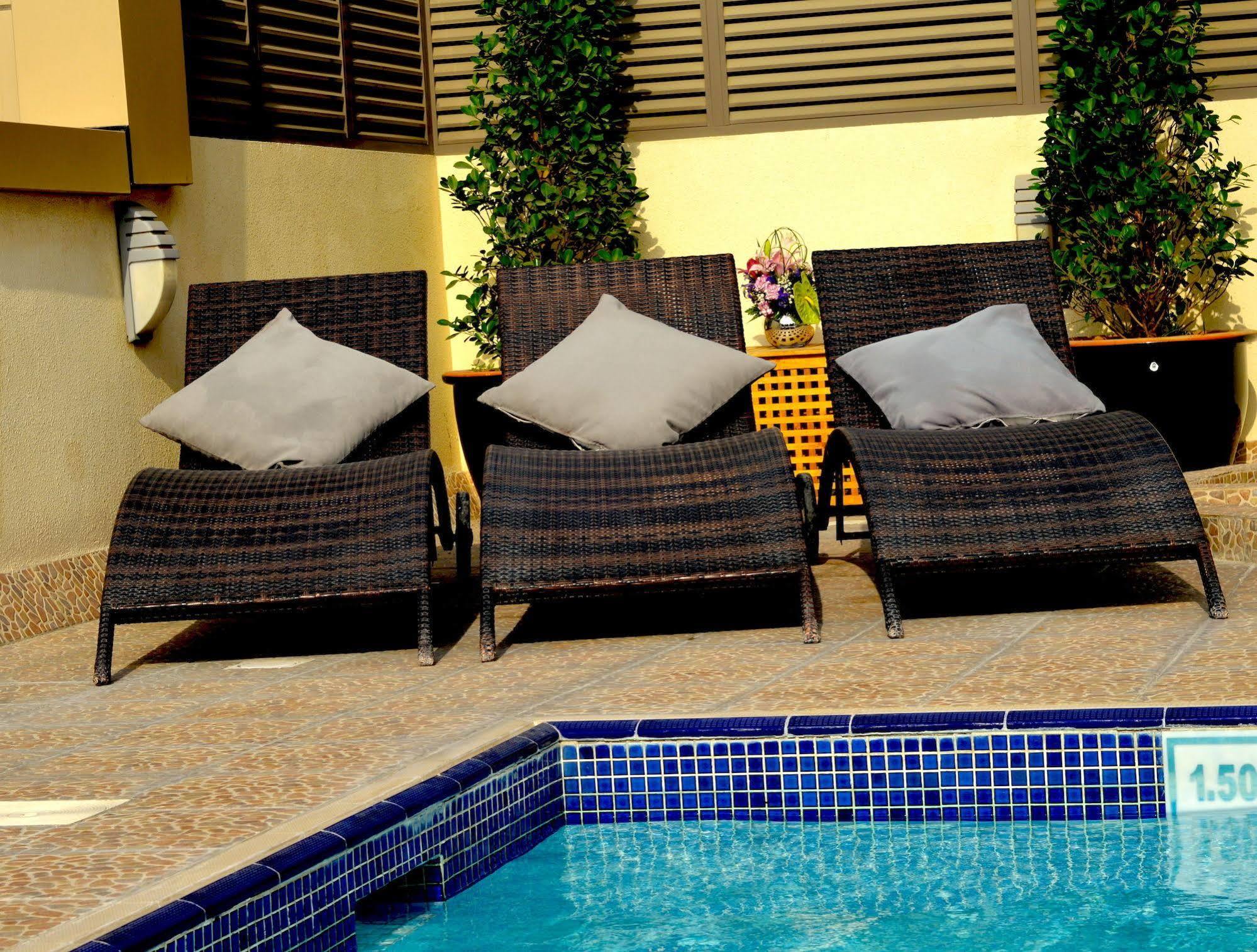 Home To Home Apartments Dubai Ngoại thất bức ảnh