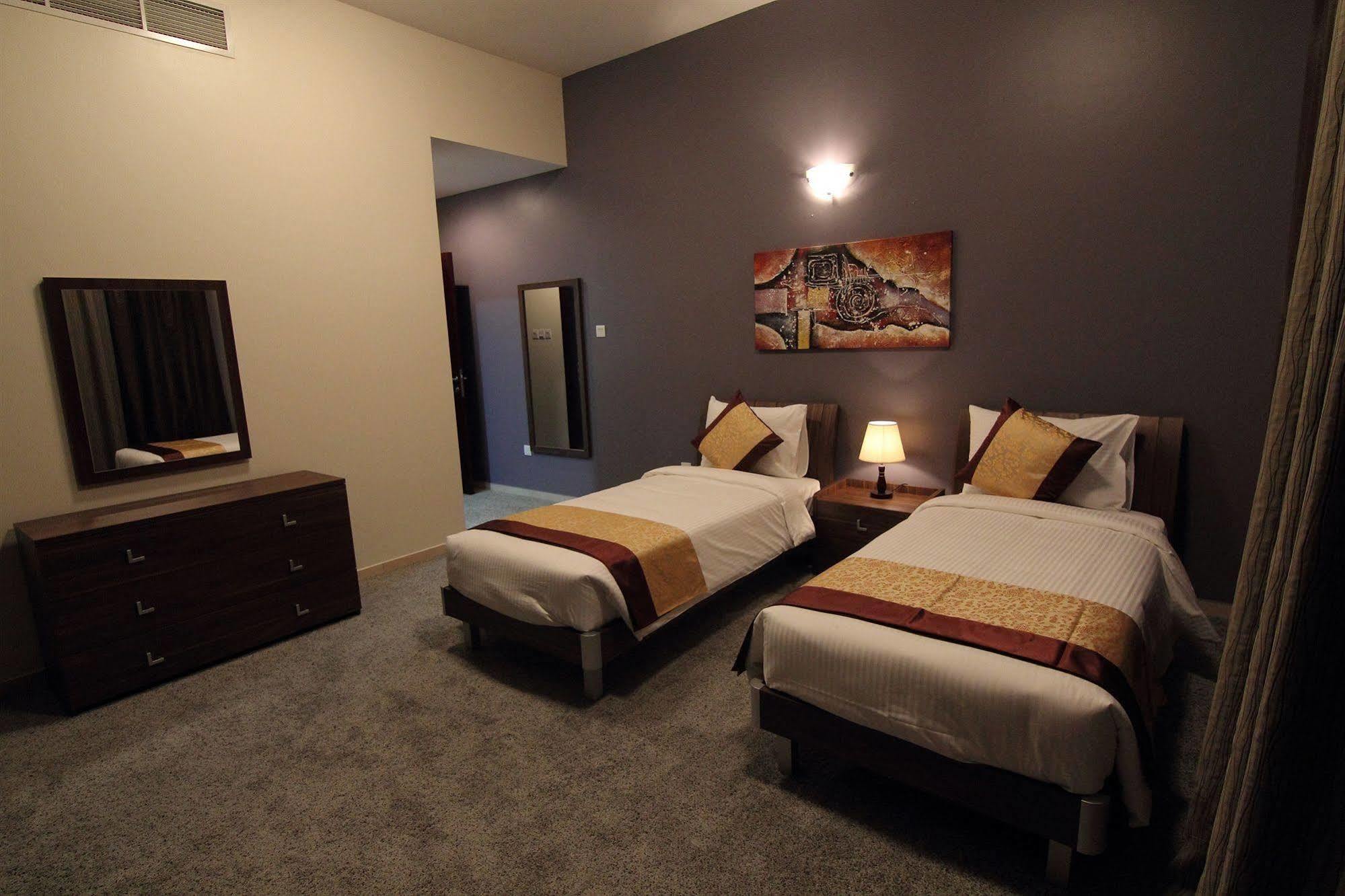 Home To Home Apartments Dubai Ngoại thất bức ảnh